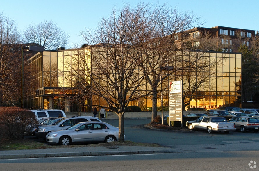 990 Paradise Rd, Swampscott, MA à louer - Photo principale – Image 1 sur 9