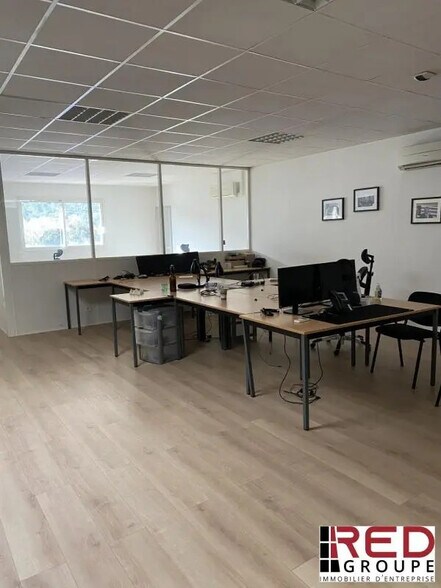 Bureau dans Gémenos à louer - Photo de l’immeuble – Image 3 sur 5