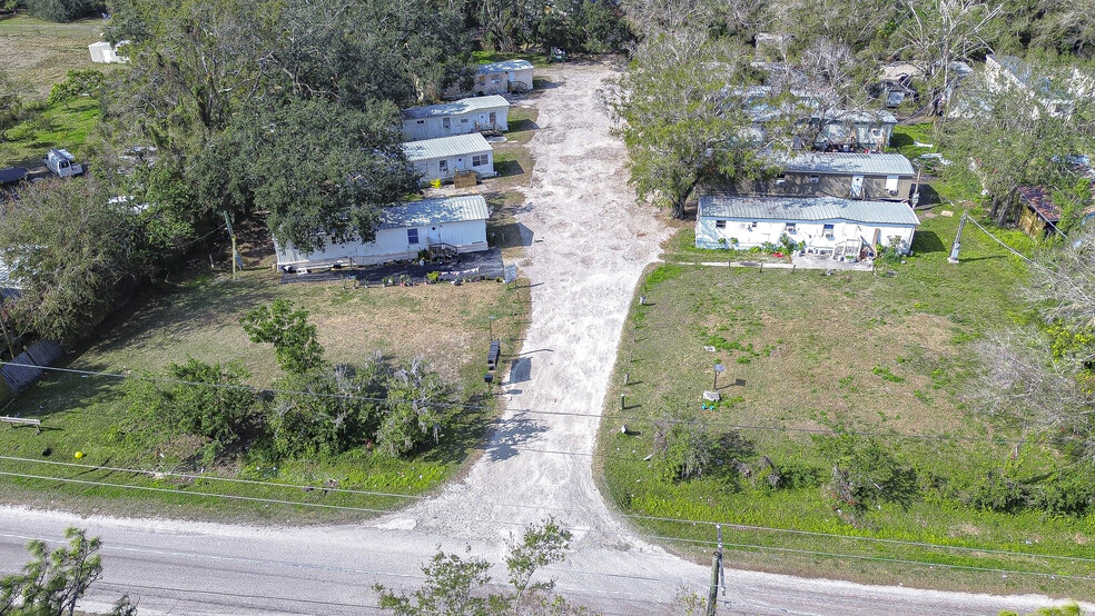 425 18th St SE, Ruskin, FL à vendre - Photo de l’immeuble – Image 2 sur 37