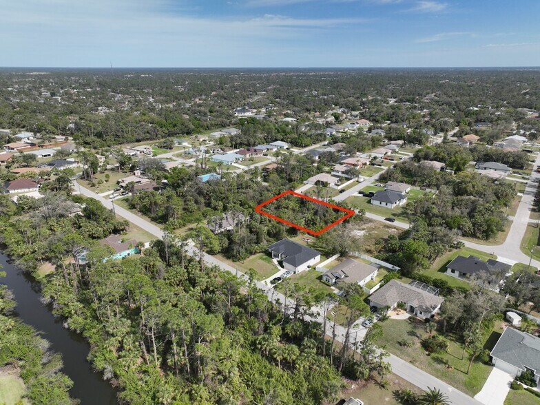 Marcella Terrace, North Port, FL à vendre - Photo principale – Image 1 sur 15