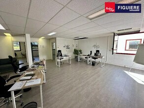 645 Rue Mayor De Montricher, Aix-en-Provence à vendre Photo intérieure– Image 2 sur 27