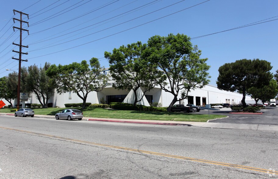 6201-6211 Randolph St, Commerce, CA à louer - Photo principale – Image 1 sur 3