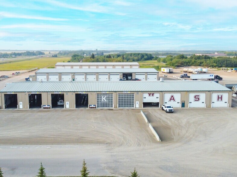6209 50 ave, Lloydminster, SK à louer - Photo de l’immeuble – Image 1 sur 1