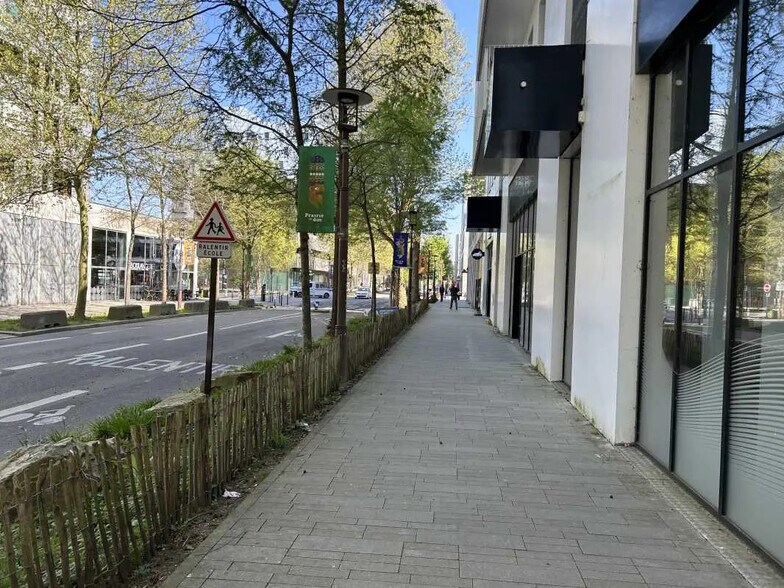 Local commercial dans Nantes à louer - Photo de l’immeuble – Image 2 sur 7