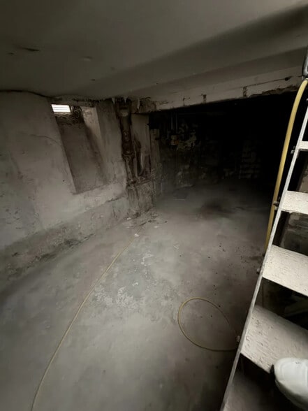 Local commercial dans Paris à louer - Photo intérieure – Image 3 sur 6