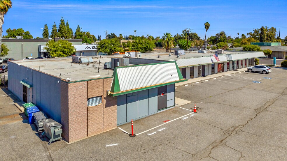 2971 Maroa ave, Fresno, CA à vendre - Photo de l’immeuble – Image 2 sur 36