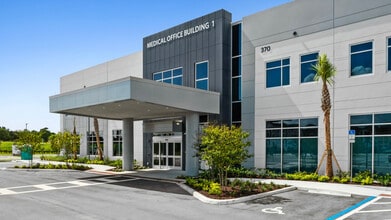 370 Veranda Falls Wy, Port Saint Lucie, FL à louer Photo de l’immeuble– Image 2 sur 11