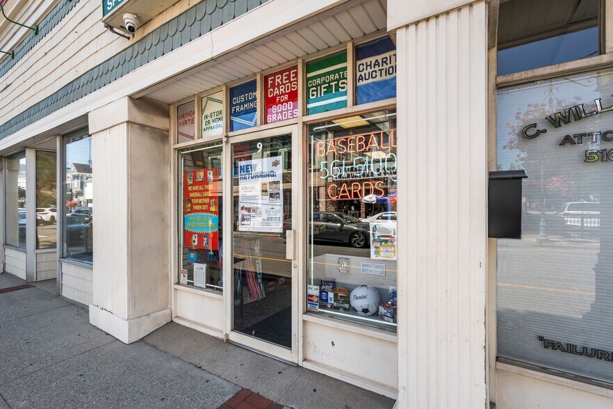 9 Atlantic Ave, Lynbrook, NY à louer - Photo de l’immeuble – Image 3 sur 14