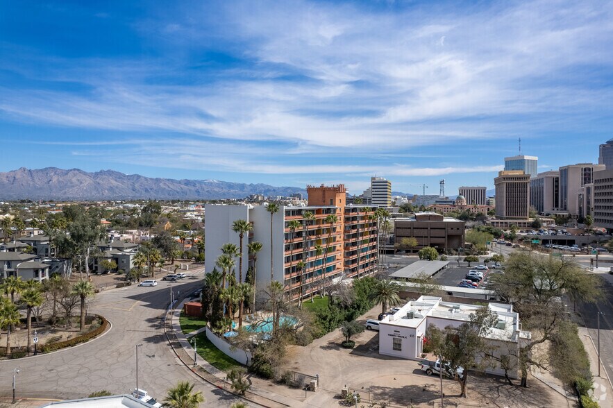 425 W Paseo Redondo, Tucson, AZ à vendre - Aérien – Image 3 sur 24