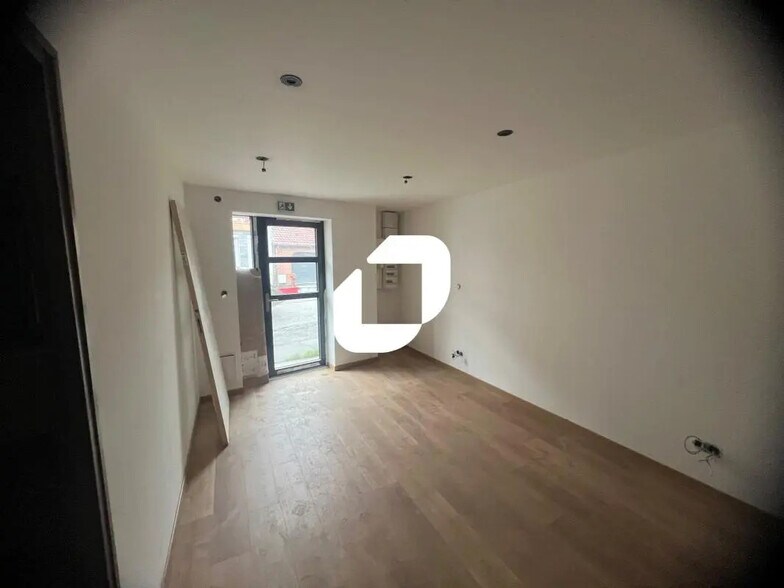 Bureau dans Denain à louer - Photo de l’immeuble – Image 1 sur 5