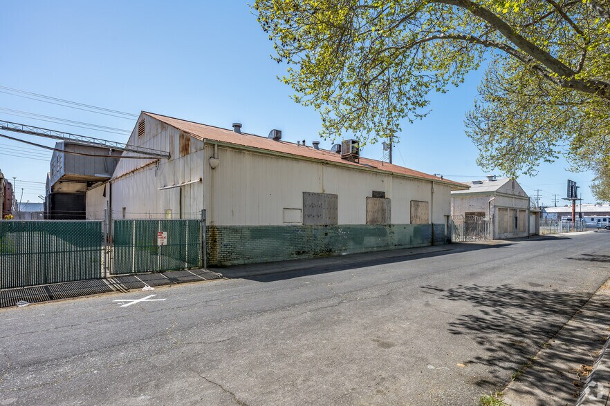 1610-1616 N C St, Sacramento, CA à vendre - Photo de l’immeuble – Image 2 sur 6