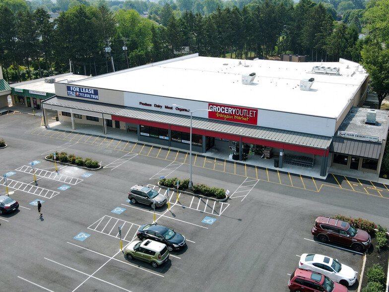 5210-5260 Simpson Ferry Rd, Mechanicsburg, PA à louer - Photo de l’immeuble – Image 3 sur 12