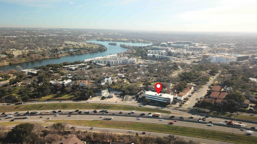 1301 I-35 S, Austin, TX à louer - Photo de l’immeuble – Image 2 sur 4