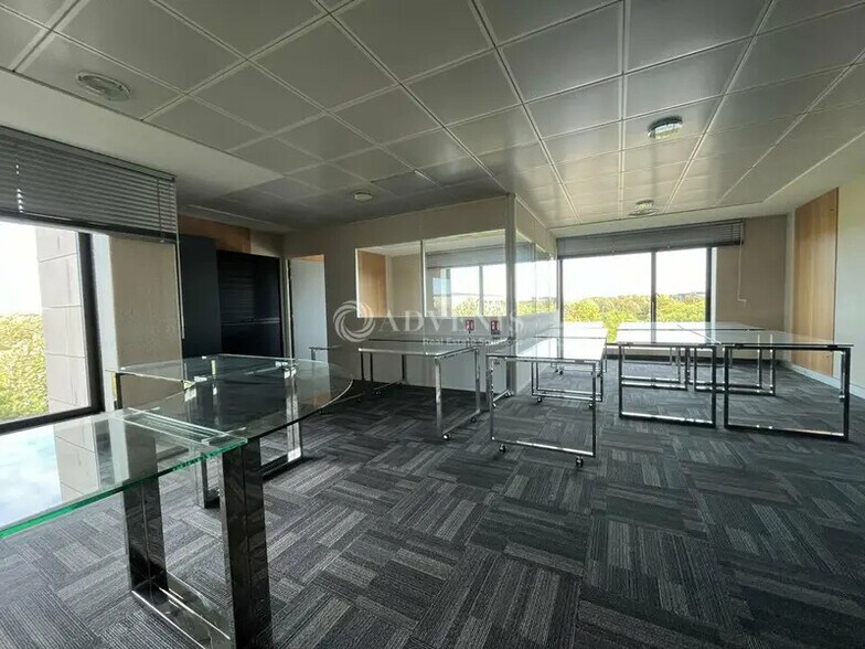 Bureau dans Lieusaint à louer - Photo intérieure – Image 2 sur 6