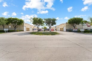 13816 SW 142nd Ave, Miami FL - Immobilier d'entreprise