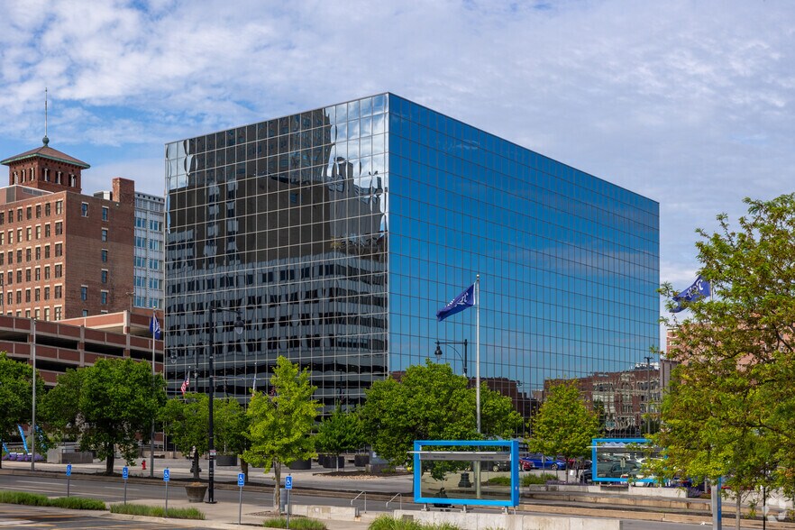 720 Main St, Kansas City, MO à louer - Photo de l’immeuble – Image 2 sur 38