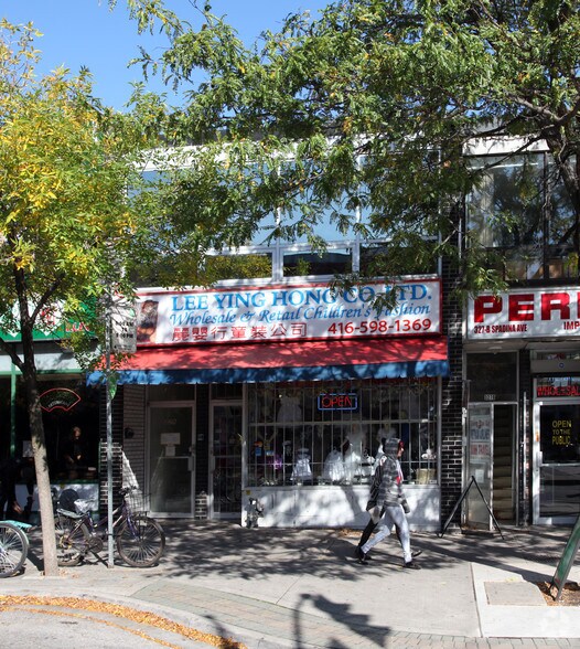 329 Spadina Ave, Toronto, ON à louer - Photo de l’immeuble – Image 2 sur 3