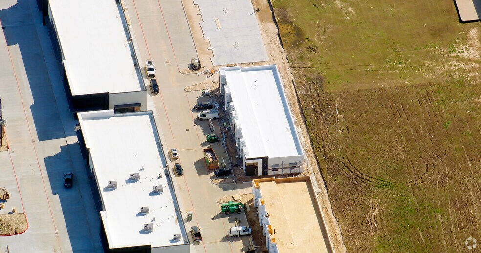 2723 N Mason Rd, Katy, TX à louer - Photo de l’immeuble – Image 2 sur 4
