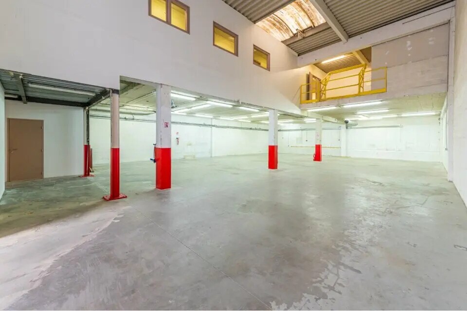 Industriel/Logistique dans Baillet-en-France à louer Photo de l’immeuble– Image 1 sur 4