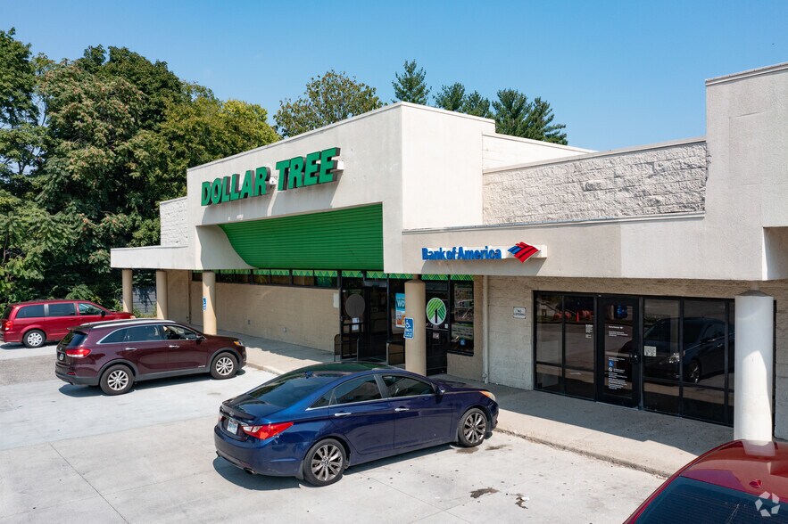 2038 Beechmont Ave, Cincinnati, OH à louer - Photo de l’immeuble – Image 3 sur 5