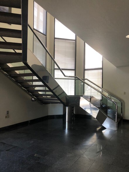 126 E Jefferson St, Orlando, FL à louer - Photo de l’immeuble – Image 3 sur 19