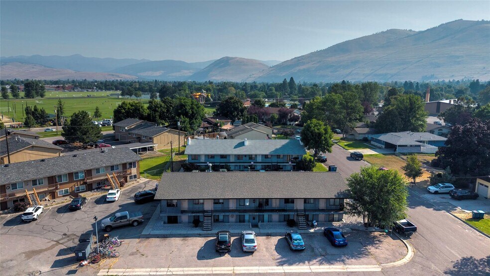 108 Camelot Ct, Missoula, MT à vendre - Photo de l’immeuble – Image 2 sur 5