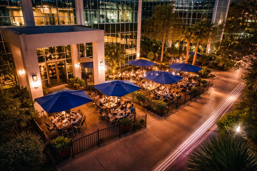 301 E Pine St, Orlando, FL à louer - Photo de l’immeuble – Image 1 sur 5