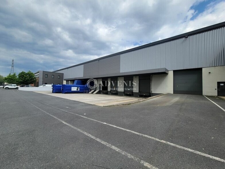 Local d’activités dans Gennevilliers à louer - Photo de l’immeuble – Image 2 sur 6