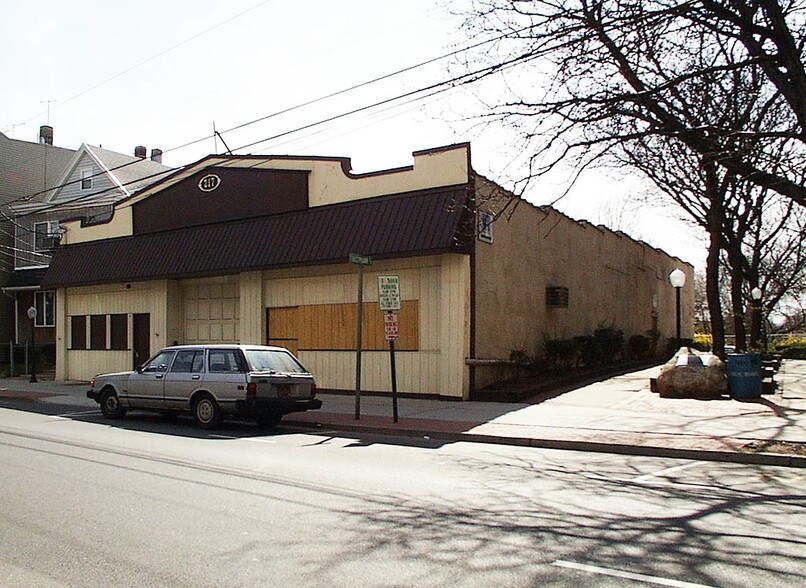 217 Parker Ave, Clifton, NJ à vendre - Photo de l’immeuble – Image 2 sur 8