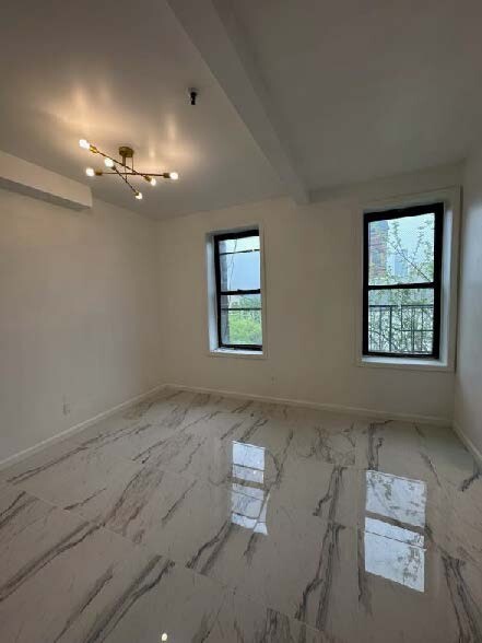 266 Erie St, Jersey City, NJ à vendre - Photo de l’immeuble – Image 3 sur 18