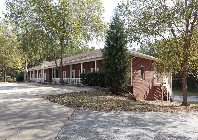 115 Huntington Park Dr, Fayetteville, GA à louer - Photo de l’immeuble – Image 2 sur 7