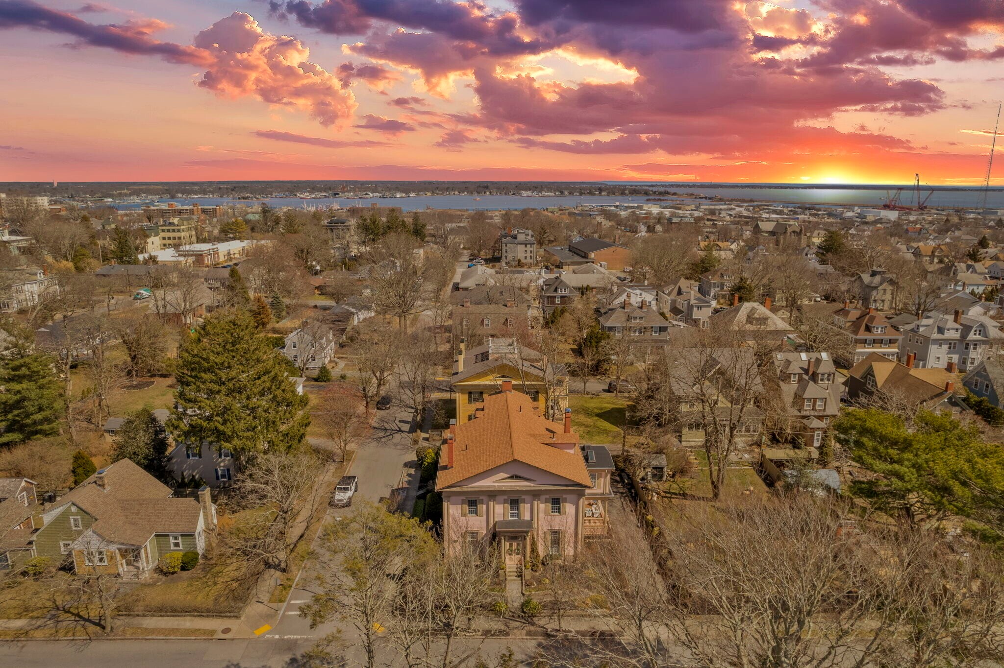 76 Cottage St, New Bedford, MA à vendre Photo principale– Image 1 sur 54