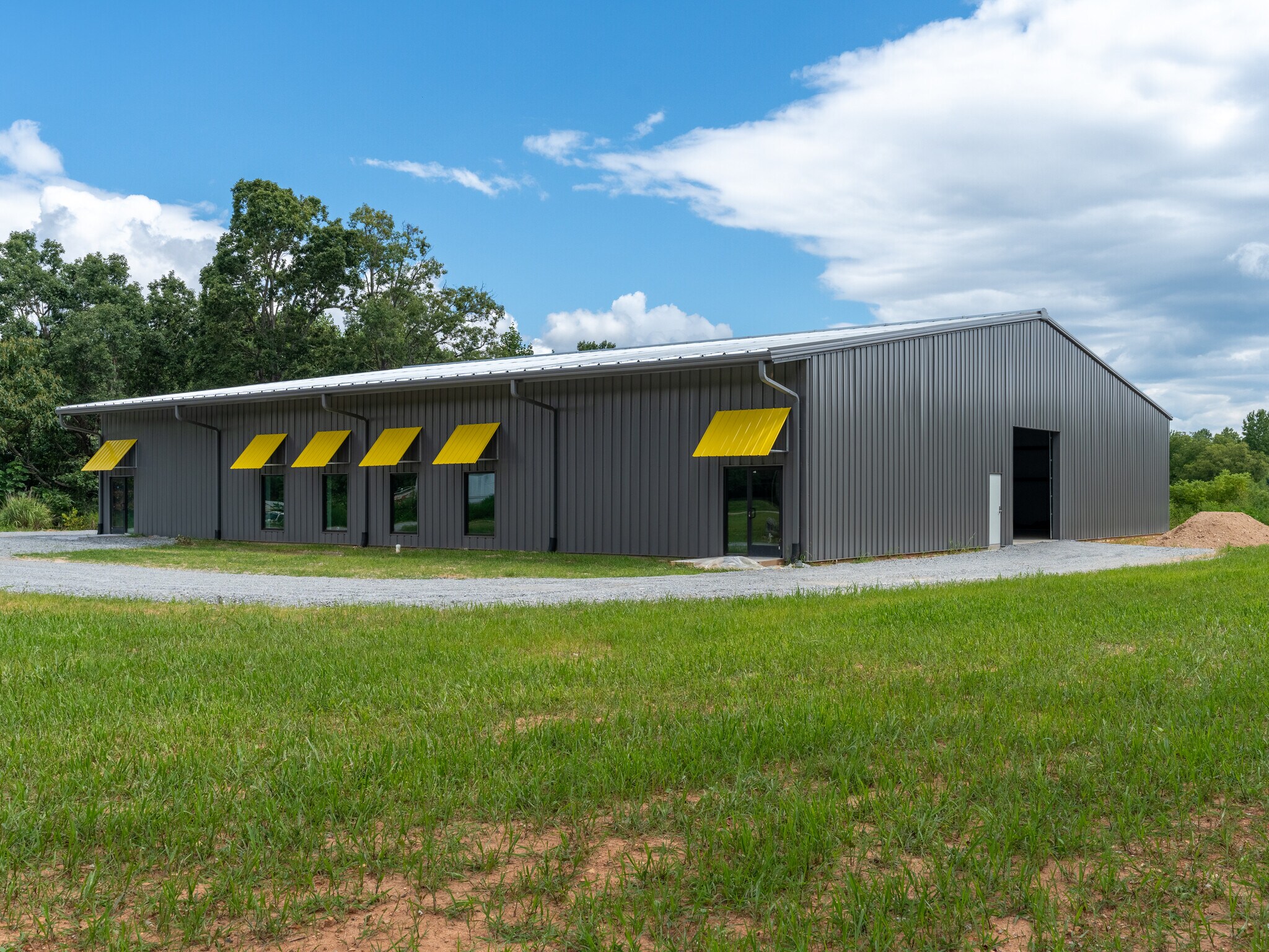 258 Marlowe dr, Mills River, NC à louer Photo principale– Image 1 sur 12