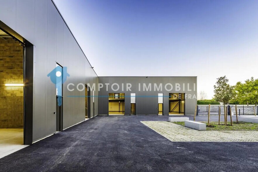 Industriel/Logistique dans Deyme à vendre - Photo de l’immeuble – Image 3 sur 14