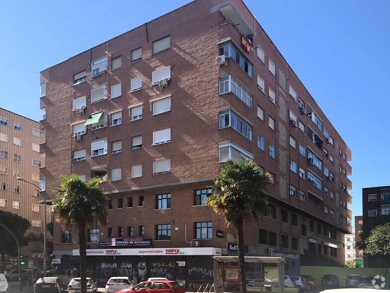Local commercial dans Alcorcón, Madrid à louer - Photo de l’immeuble – Image 2 sur 2