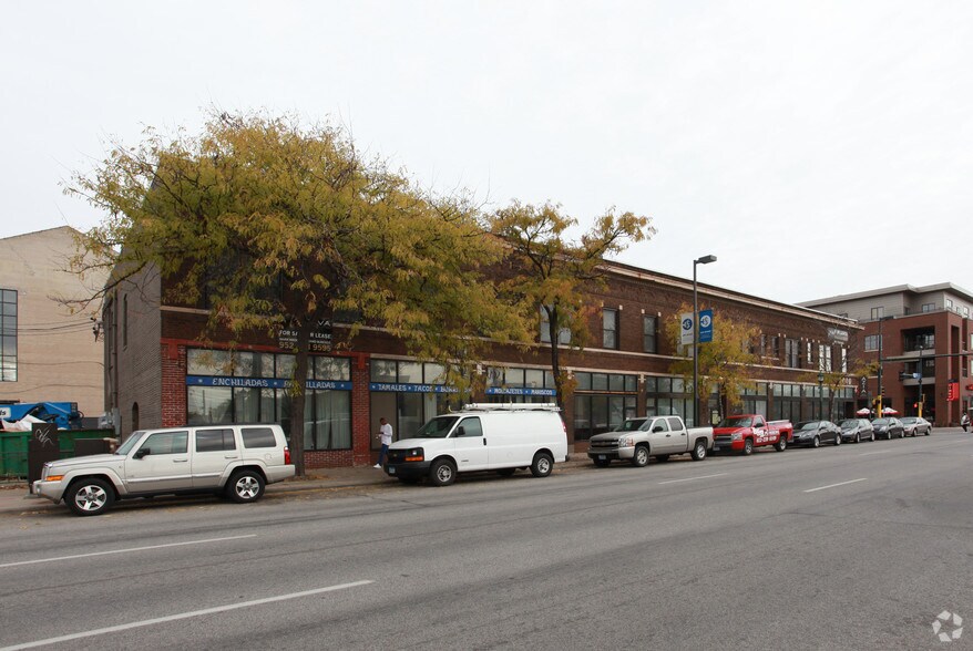 2548 Nicollet Ave, Minneapolis, MN à louer - Photo de l’immeuble – Image 3 sur 8