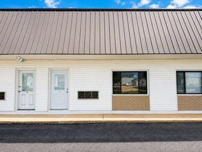 900 Christopher Ln, Springfield, IL à louer Photo de l’immeuble– Image 1 sur 8