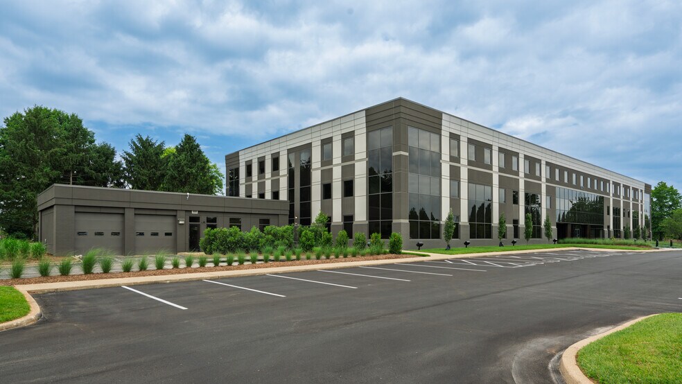 9931 Corporate Campus Dr, Louisville, KY à vendre - Photo de l’immeuble – Image 1 sur 14