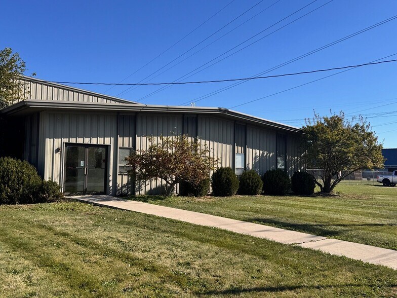 32 Marquette Ave, Oglesby, IL à louer - Photo de l’immeuble – Image 2 sur 10