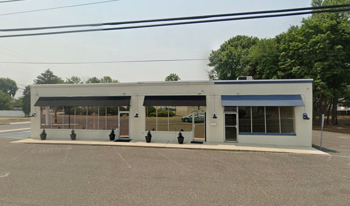 701 N Main St, Glassboro, NJ à louer Photo de l’immeuble– Image 1 sur 7