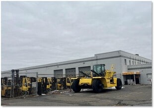 560 Stelton Rd, Piscataway, NJ à louer Photo de l’immeuble– Image 2 sur 4