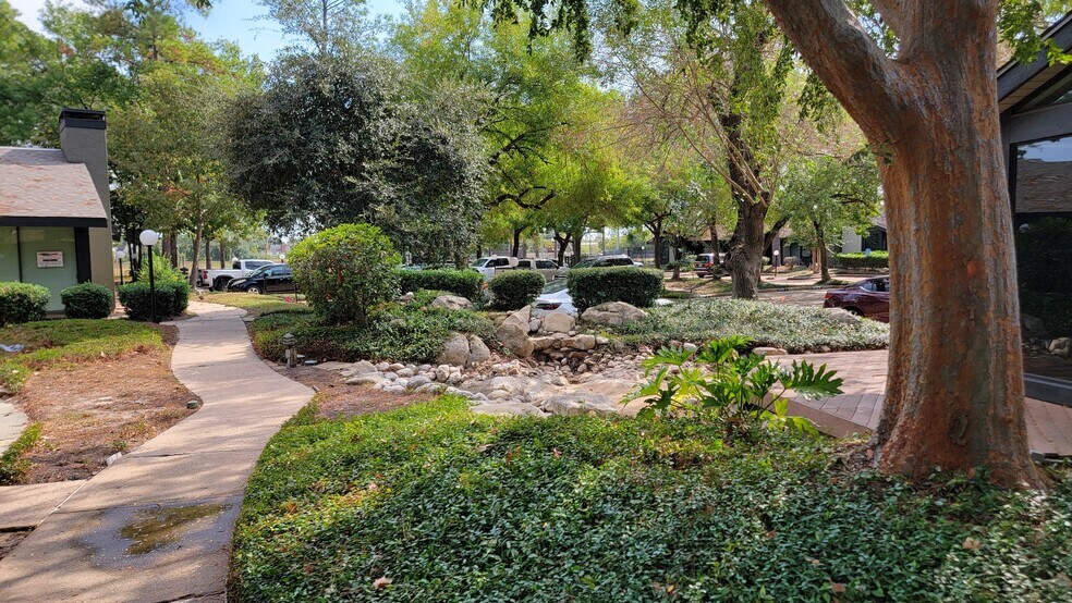 14339 Torrey Chase Blvd, Houston, TX à louer - Photo de l’immeuble – Image 3 sur 24