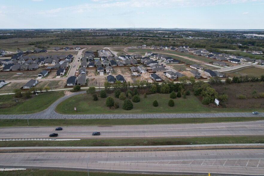 400 W US Hwy 82, Sherman, TX à vendre - Photo de l’immeuble – Image 2 sur 17