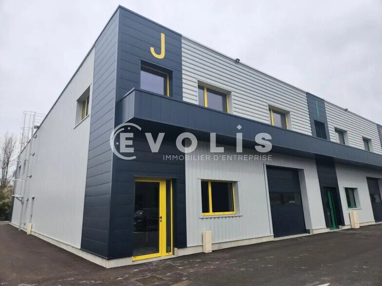 Local d’activités dans Villemoirieu à louer - Photo de l’immeuble – Image 2 sur 16
