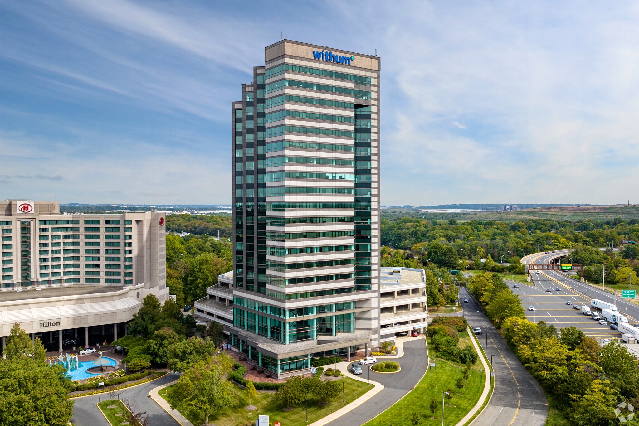 1 Tower Center Blvd, East Brunswick, NJ à louer Photo principale– Image 1 sur 24