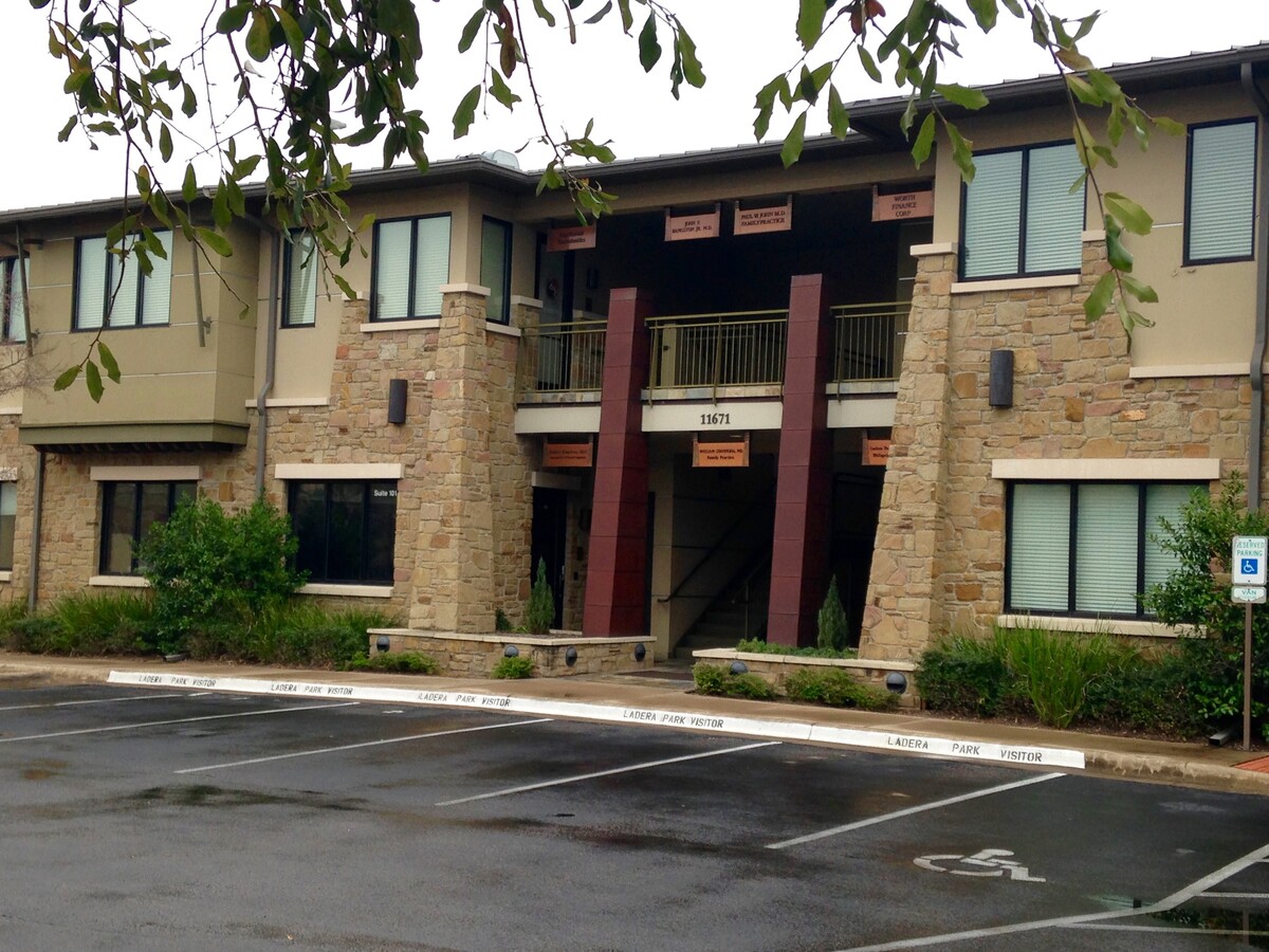 11671 Jollyville Rd, Austin, TX 78759 - Lot 102 -  - Photo intérieure - Image 1 of 9