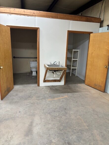 637 Besstown Rd, Bessemer City, NC à louer - Photo de l’immeuble – Image 3 sur 6