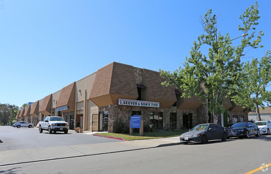 3687 Old Santa Rita Rd, Pleasanton, CA à vendre - Photo de l’immeuble – Image 1 sur 6