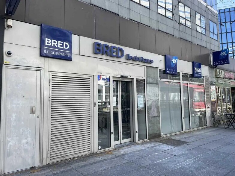 Local commercial dans Montreuil à louer - Photo de l’immeuble – Image 3 sur 4