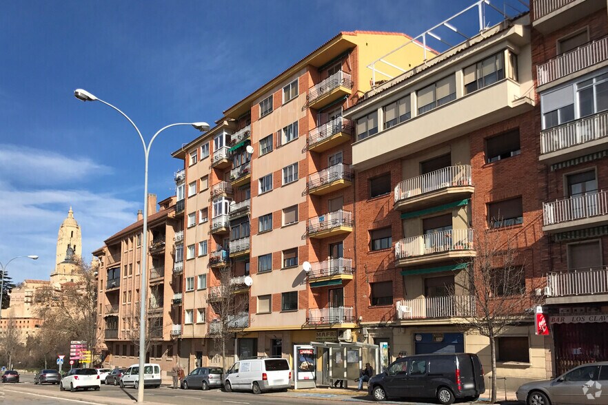Immeuble residentiel dans Segovia, Segovia à vendre - Photo principale – Image 1 sur 2